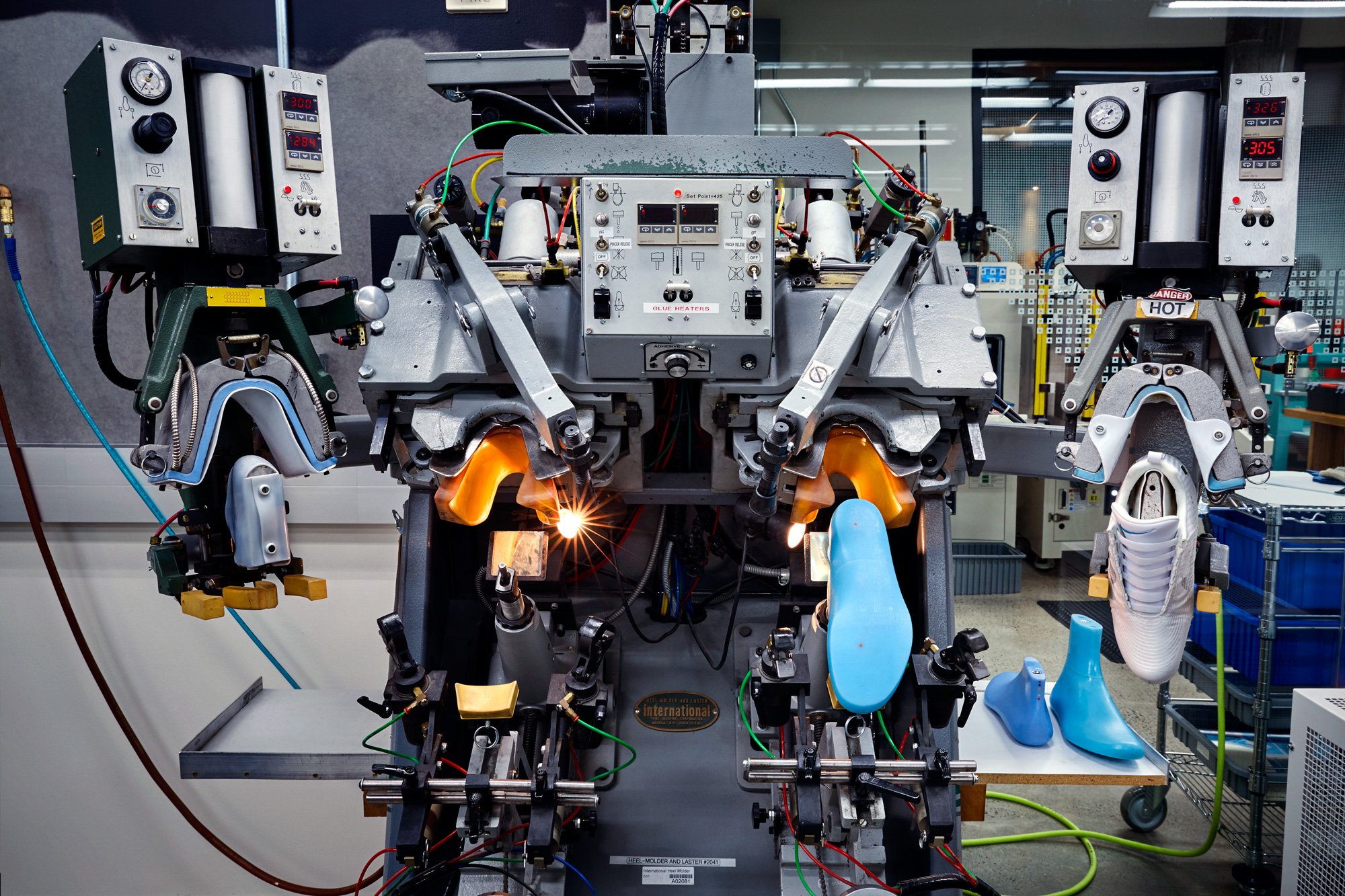 Mašine za obućarsku industriju i repromaterijal